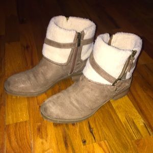 Liz Claiborne Booties. Size 9